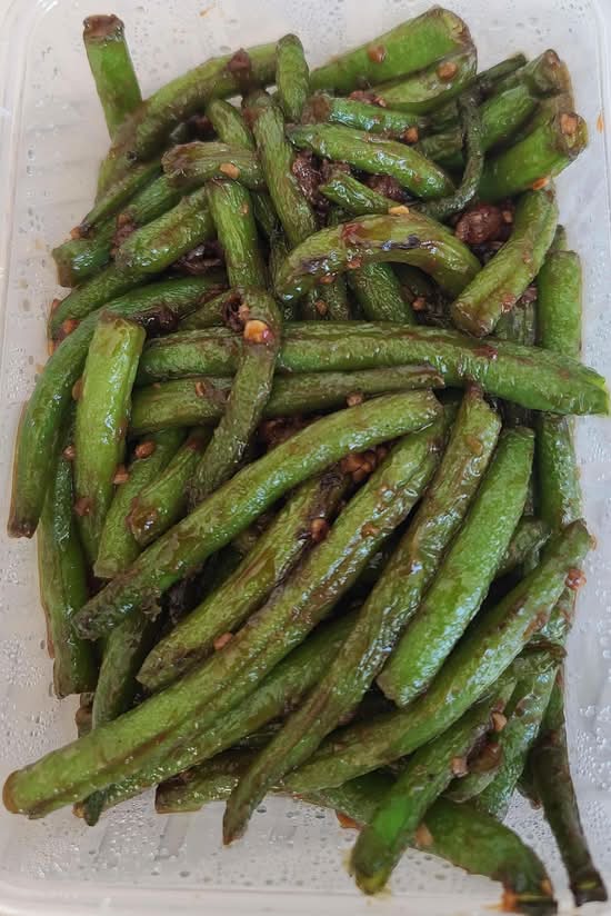 Braised Spicy String Beans with Minced Pork 干煸四季豆